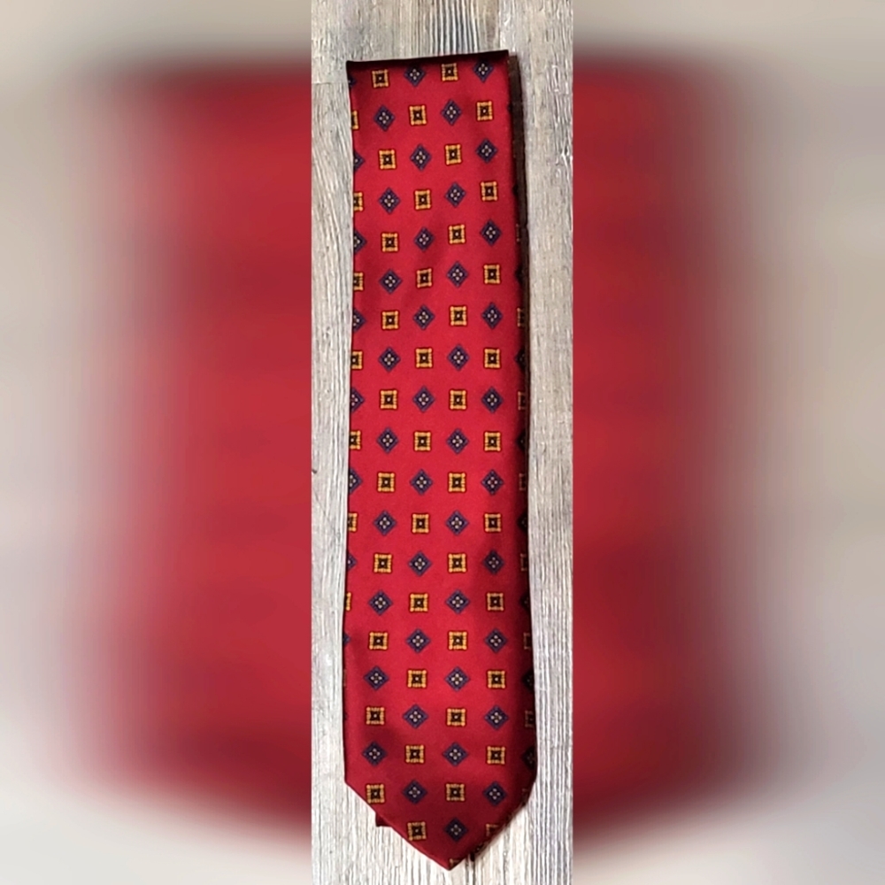 Dickens of London 100% Silk Tie